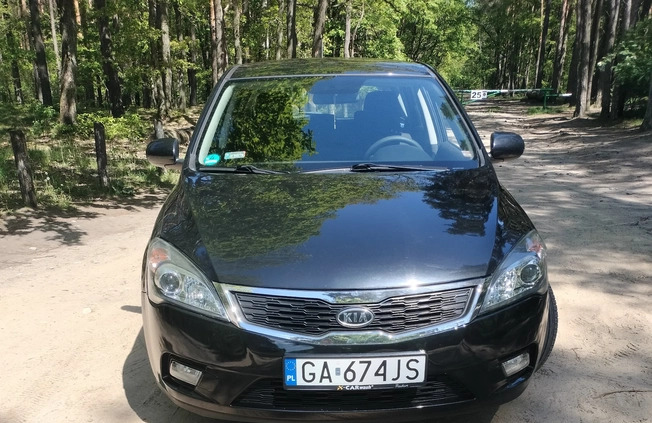 Kia Ceed cena 19900 przebieg: 128000, rok produkcji 2009 z Gdynia małe 191